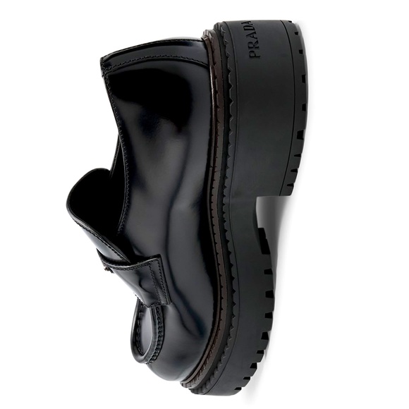 PRADA - Picture 16 of 16